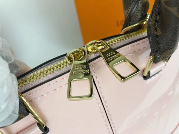 ルイヴィトンバッグ素材ディテール